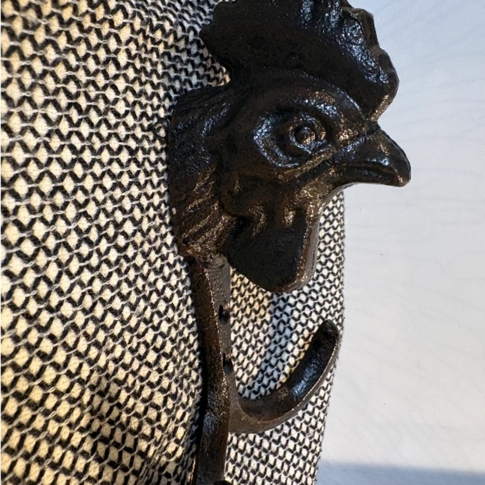 Farmhouse Black Rooster Wall Hook Cast Iron